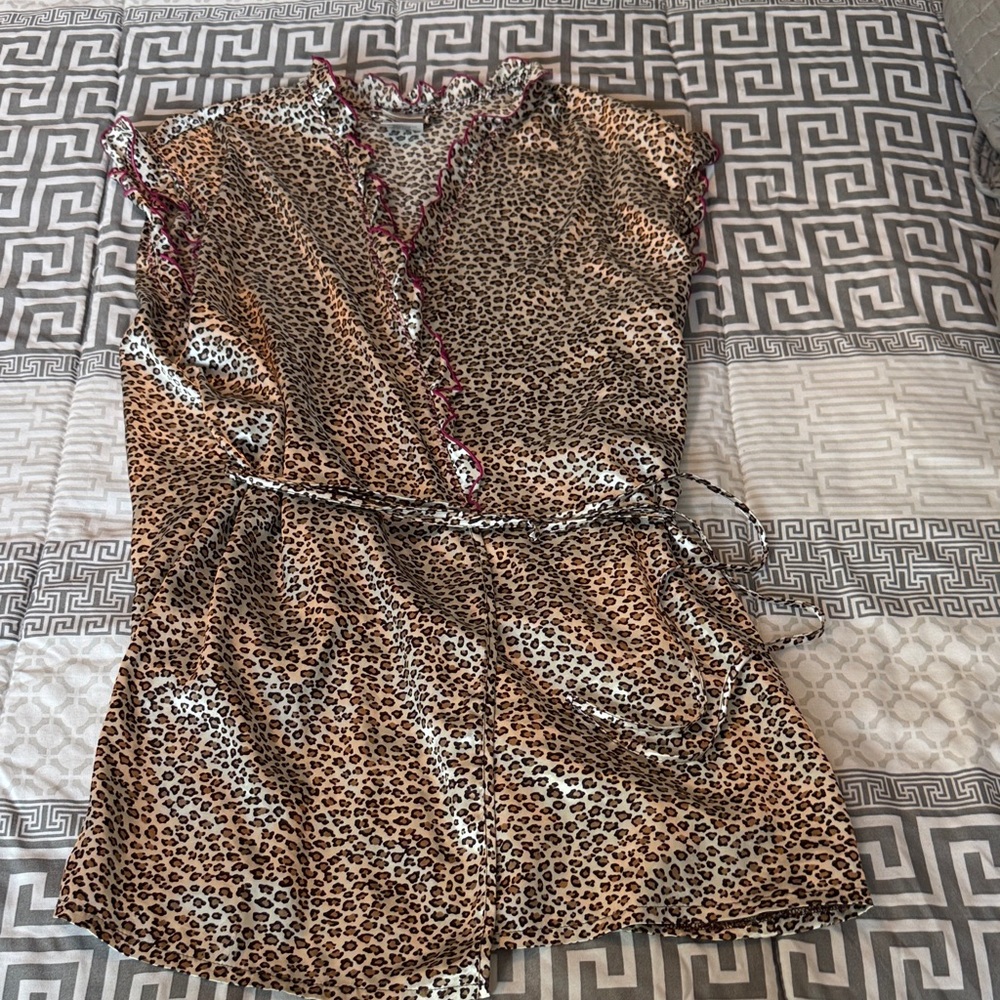 No Boundaries Leopard Print Sleepwear with Pink Accents
